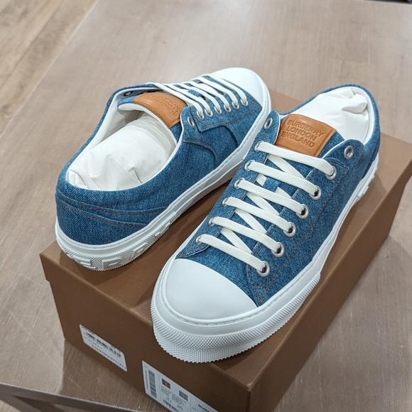 Mens Burberry Denim Patch Low-Top Sneakers Blue - Picture 1 of 8